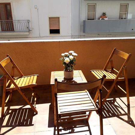 Bed And Breakfast Hibiscus Alghero Exterior photo