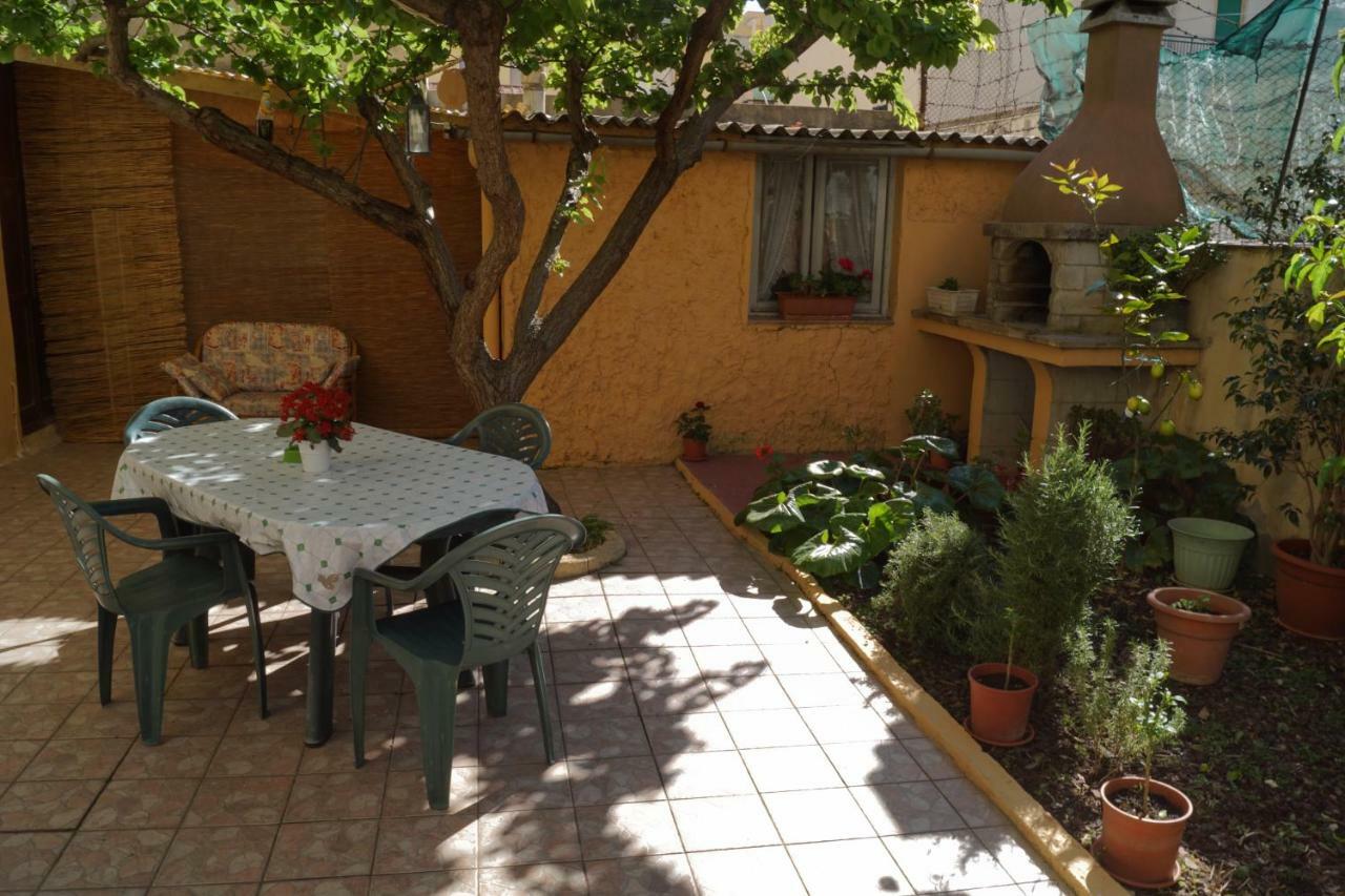 Bed And Breakfast Hibiscus Alghero Exterior photo