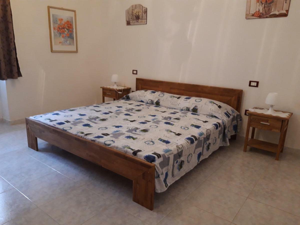 Bed And Breakfast Hibiscus Alghero Exterior photo